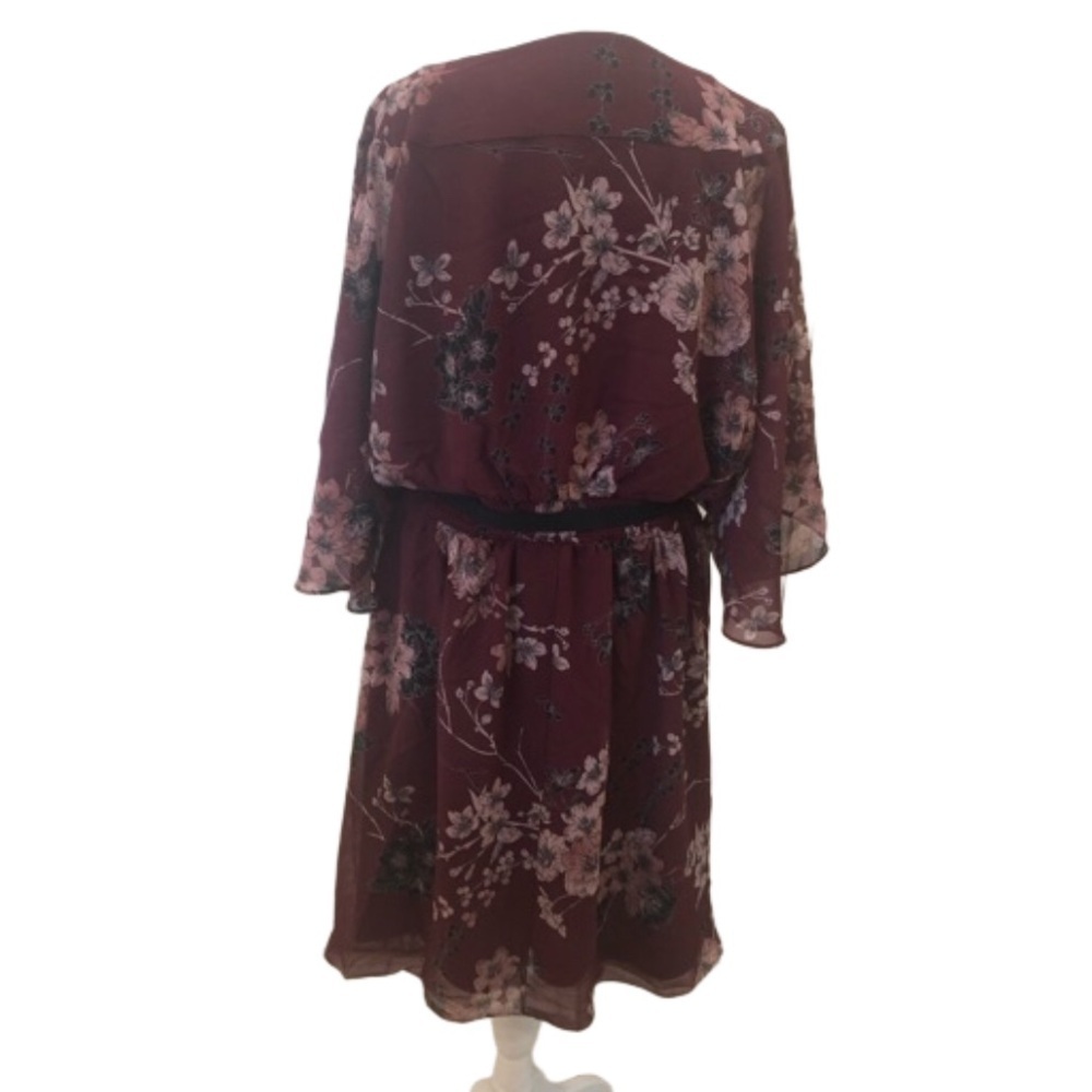 City Chic Size XL/22 maroon floral faux wrap dress. Flutter sleeve belt - Picture 3 of 14